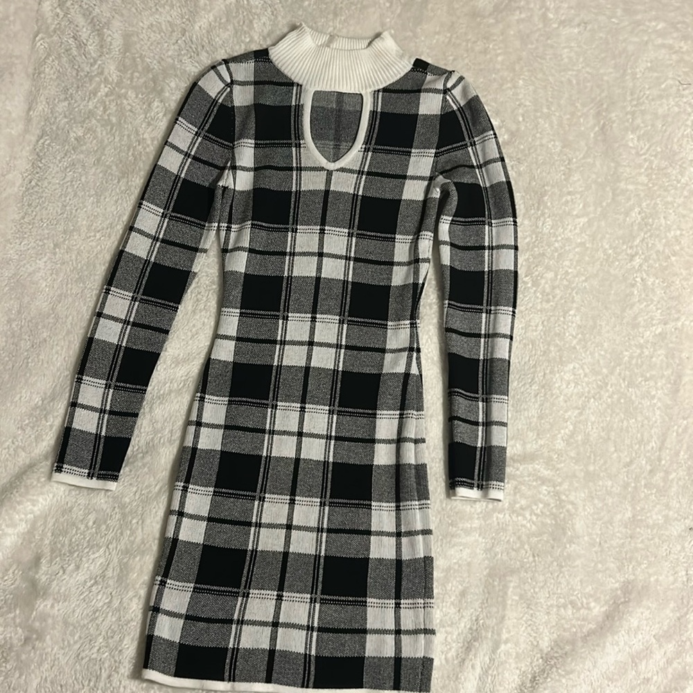 Black and white pattern dress